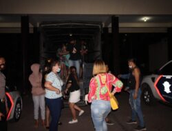 Pasangan Bukan Muhrim