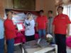 Suharsi Igirisa menyerahkan formulir pendaftaran calon wakil bupati pohuwato, di Sekretariat PDIP, Senin (13/5/2024).