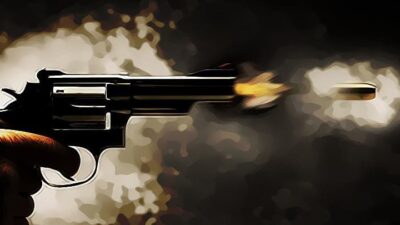 Foto ilustrasi Penembakan peringatan.